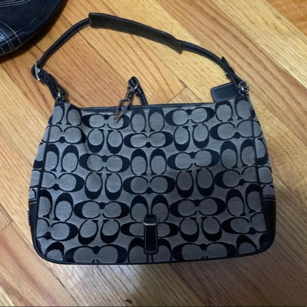 Coach Bag - 100% authentic very good condition.